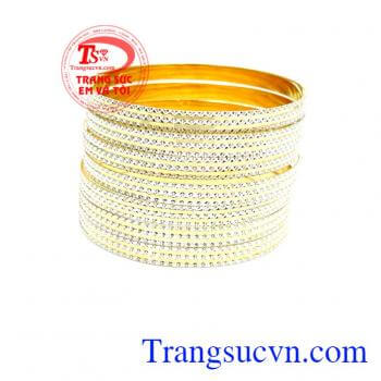 Vòng tuần Ý 18k sang trọng, Bán vòng tuần với nhiều kiểu chế tác đẹp đường nét hoa văn đa dạng và phong phú.