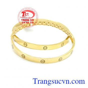 Chiếc vòng tay catier thời trang mang lại tình yêu bất diệt cho đôi lứa. Vòng tay catier tình yêu bất diệt