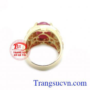 Nhẫn Nam Vàng 14k Gắn Đá Ruby dễ dàng kết hợp với nhiều loại trang phúc khác nhau