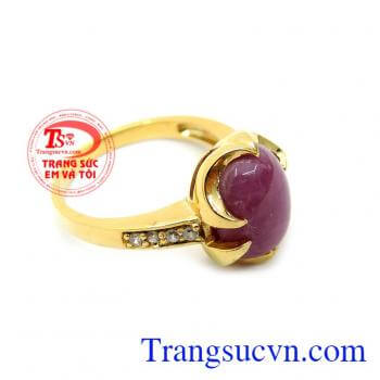 Chiếc nhẫn nữ ruby thiên nhiên có giấy kiểm định đá quý và vàng kèm theo,đảm bảo chất lượng, bảo hành 1 năm, thanh toán an toàn.