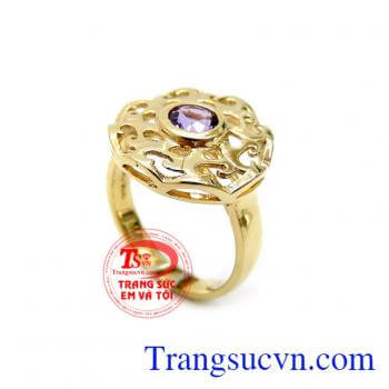 Nhẫn Nữ Thạch Anh Tím Hoa Văn Quyền Quý chất lượng cao. Nhẫn Nữ Thạch Anh Tím Hoa Văn Quyền Quý, nhẫn nữ vàng tây, nhẫn nữ đẹp, nhẫn nữ gắn đá thạch anh tím thiên nhiên