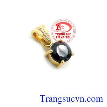 Mặt Dây Gắn Đá Saphire Đen Nhỏ Xinh, mặt dây chuyền nữ đẹp, mặt dây vàng tây đá quý.
