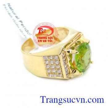 Nhẫn Nam Mệnh Hỏa Đá Peridot chất lượng vàng đảm bảo. Nhẫn Nam Mệnh Hỏa Đá Peridot, nhẫn nam vàng tây, nhẫn nam đẹp