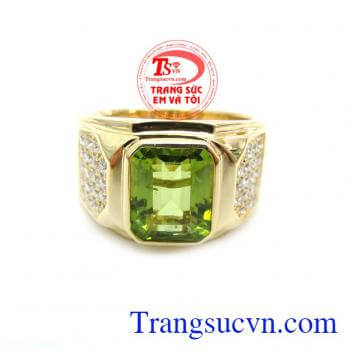 Nhẫn Nam Peridot Thiên Nhiên Mệnh Mộc chất lượng vàng đảm bảo. Nhẫn Nam Peridot Thiên Nhiên Mệnh Mộc, nhẫn nam vàng tây, nhẫn nam đẹp