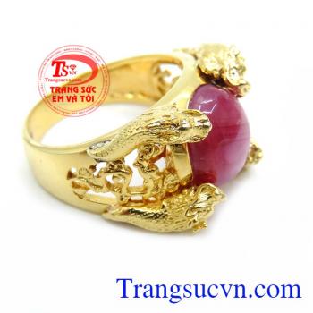 Nhẫn Nam Tứ Long Ngậm Đá Ruby 10K là món quà ý nghĩa cho người yêu thương