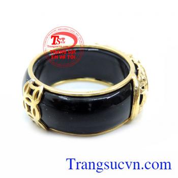 Nhẫn Rồng Vàng Bọc Mã Não Đen là món quà tuyệt vời cho người yêu thương những dịp ý nghĩa