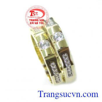 Nhẫn cưới vàng vàng tây đẹp sang trọng tinh tế cho đôi bạn trẻ