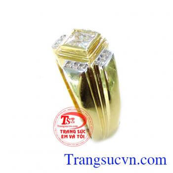 Vì vậy mà nhẫn nam sẽ làm cho phái mạnh cảm thấy tự tin và mạnh mẽ hơn trước chị em phụ nữ