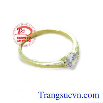 Chiếc Nhẫn Trái Tim Thủy Chung chất lượng tốt. Chiếc Nhẫn Trái Tim Thủy Chung, nhẫn nữ vàng tây, nhẫn nữ đẹp