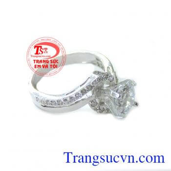 Nhẫn Nữ Vàng Trắng Đính Hạt Quý Phái chất lượng cao. Nhẫn Nữ Vàng Trắng Đính Hạt Quý Phái, nhẫn nữ vàng tây, nhẫn nữ đẹp