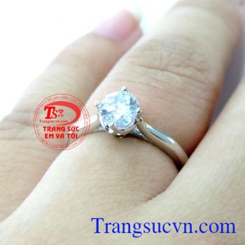 Nhẫn nữ vàng tây được thiết kế tinh tế, đeo xinh xinh trên ngón tay đeo nhẫn, nhẫn nữ bảo hành 6 tháng giao toàn quốc, thanh toán an toàn.