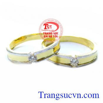 Ý nghĩa của nhẫn cưới chính là sự kết nối giữ hai người nam, nữ yêu nhau và mong muốn sống trọn đời bên nhau