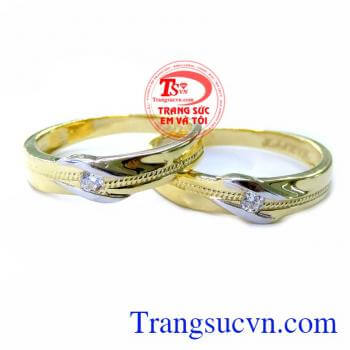 Ngoài vẻ đẹp và giá trị vật chất, vàng còn là biểu tượng của sự son sắt, thủy chung