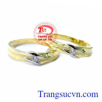 Nhẫn cưới vàng vàng tây đẹp sang trọng tinh tế cho đôi bạn trẻ