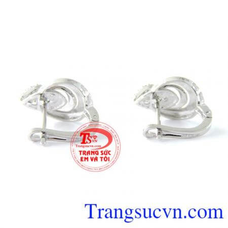 Bông Tai Vàng Trắng món quà tốt và phù hợp dành cho nữ trao yêu thương giữ hạnh phúc. 