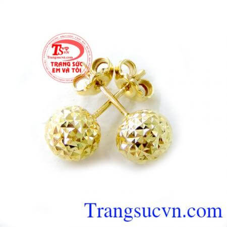 Sản phẩm uy tín chất lượng được người tiêu dùng bình chọn trong nhiều năm qua. Đôi bông tai Dior nụ