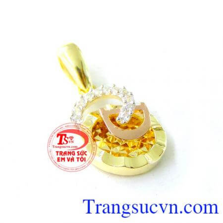 Mặt dây chữ D thời trang, mặt dây chuyền vàng tây, mặt dây nữ đeo đẹp.