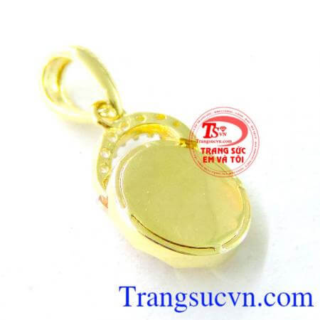 Được nhiều người ưa chuộng , tin tưởng sự dụng trong nhiều năm . Trong nước và ngoài nước , bảo hành chu đáo. Đây là sự trọn hoàn hảo cho phái nữ ( Đẹp). Mặt dây chữ D thời trang