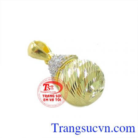 Mặt dây nữ vàng 10k xinh xắn, mặt dây chuyền vàng tây nữ, mặt dây nữ đeo đẹp hợp thời trang.