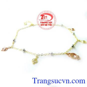 Chiếc lắc nữ vàng