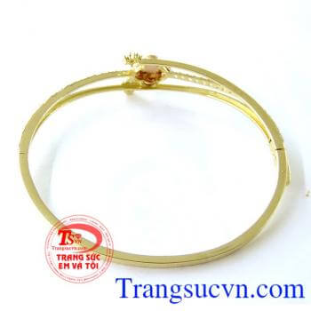 Vòng tay nữ cánh hoa dịu dàng, vòng tay vàng tây, vòng tay nữ đeo đẹp. Vòng tay nữ cánh hoa dịu dàng