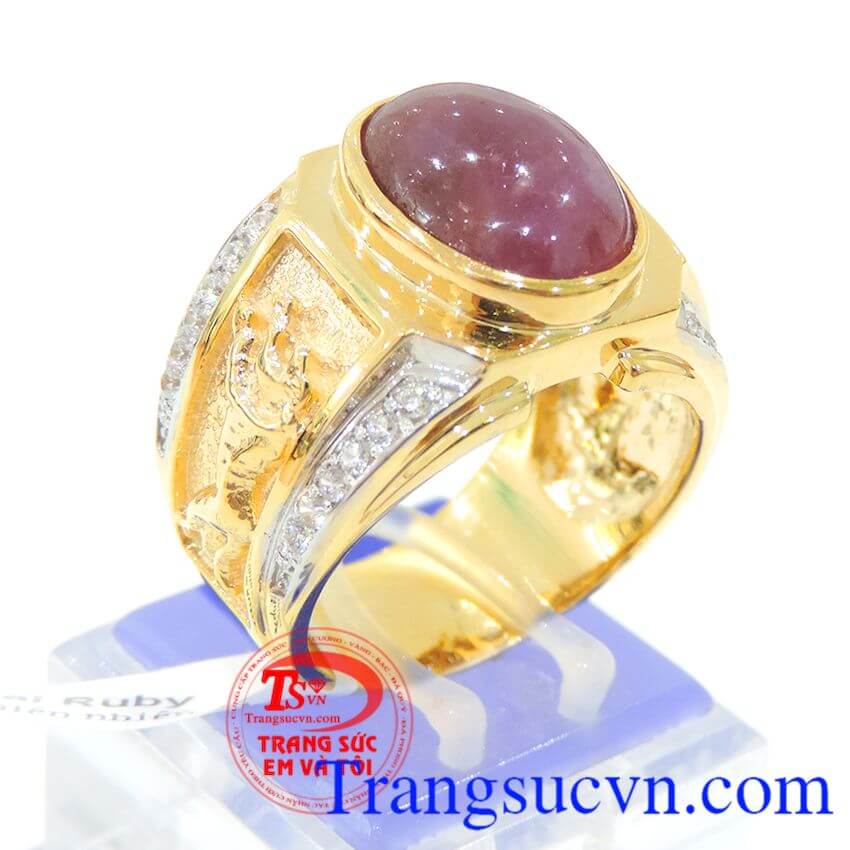 Chiếc Nhẫn nam ruby đẹp thương hiệu uy tín, chất lượng, kiểu dáng sang trọng, độc đáo, phù hợp thị hiếu phái mạnh