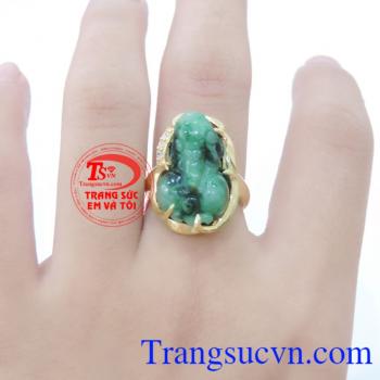 Nhẫn nữ tỳ hưu hộ mệnh tinh tế và đảm bảo chất lượng có giấy kiểm định đá quý và vàng,bảo hành 1 năm 