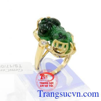 Nhẫn nữ tỳ hưu vàng tây chế tác tinh tế mang đến những đường nét sáng,bóng bền đẹp cho chiếc nhẫn nữ đeo hợp thời trang,chất lượng vàng được đảm bảo uy tín. Khách hàng ưa chuộng sản phẩm nhẫn nữ vàng tây bền đẹp.