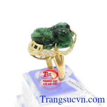 Nhẫn vàng màu tinh tế gắn tỳ hưu đá thiên nhiên, mang lại may mắn và hộ mệnh, Nhẫn nữ vàng tây dành cho phái đẹp