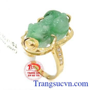 Nhẫn tỳ hưu ngón giữa đeo nhẫn tỳ hưu quay hướng ra ngoài,Chiếc Nhẫn tỳ hưu ngón giữa mang lại may mắn và công danh,đảm bảo chất lượng