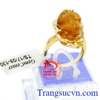 Nhẫn vàng tỳ hưu thạch anh tóc thiên nhiên có Giấy kiểm định Đá Quý và Vàng kèm theo Nhẫn vàng tỳ hưu thạch anh tóc, mang năng lượng tốt cho người đeo,chiếc Nhẫn vàng tỳ hưu thạch anh tóc.