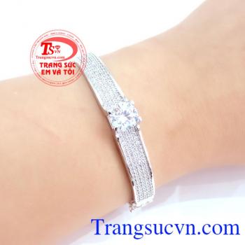 Vòng tay vàng trắng kim cương nhân tạo. Vòng tay vàng nhập khẩu