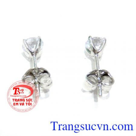 Nụ hoa tai vàng nhỏ vàng trắng 18k nhập khẩu nguyên chiếc đảm bảo chất lượng đeo bền sáng bóng, sạch sẽ. 