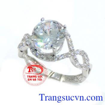 Nhẫn kim cương đẹp 18k nhập khẩu đảm bảo chất lượng uy tín,Chiếc Nhẫn kim cương đẹp 18k 750 thanh toán an toàn khách hàng ưa chuộng và bình chọn nhiều năm liền.