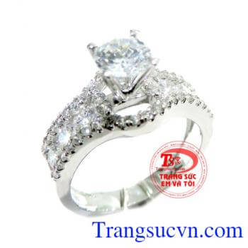 Chiếc nhẫn vàng hàng hiệu nhập khẩu ITaly, vàng trắng 18k 750 đeo tay cho nữ đeo tay,Chiếc nhẫn vàng hàng hiệu bảo hành 1 năm thanh toán an toàn,khách hàng ưa chuộng,Chiếc nhẫn vàng hàng hiệu bảo hành 1 năm