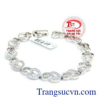 Lắc tay Italy 750 nhập khẩu dành cho nữ đeo tay.