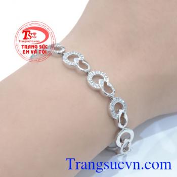 khách hàng ưa chuộng và bình chọn là Thương hiệu hàng đầu việt nam . Lắc tay Italy vàng trắng