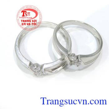 Đôi nhẫn cưới 18k trắng Khắc Chữ và Số miễn phí Đôi nhẫn cưới 18k trắng Bảo hành 1 năm Chất lượng đảm bảo uy tín