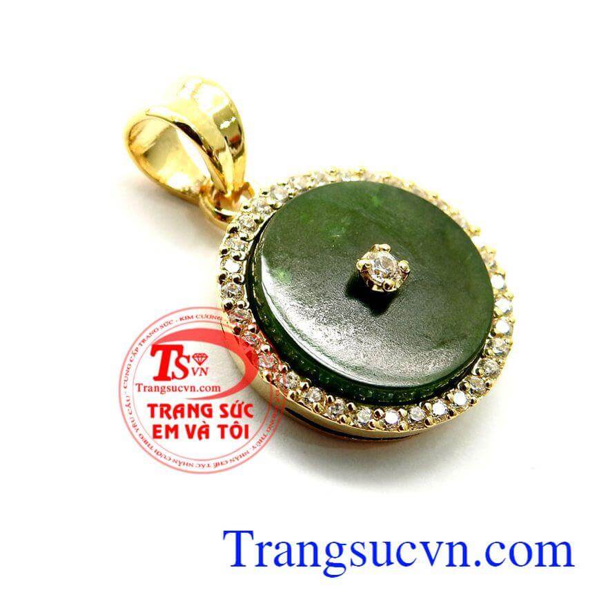 Mặt dây chuyền ngọc bọc vàng phong thủy