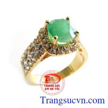 Nhẫn vàng ngọc lục bảo Đeo hợp thời trang hộ mênh,chất lượng vàng đảm đeo bền đẹp sáng bóng,Nhẫn vàng ngọc lục bảo tinh tế và sang trọng dành cho phái đẹp