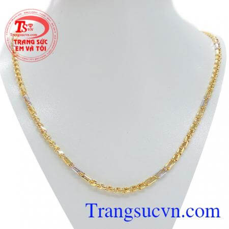  Dây chuyền nam được thiết kế trang nhã,hài hòa