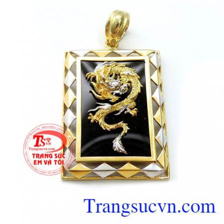 Mặt rồng trang sức vàng phong thủy được chạm trổ 3D tinh tế, sắc xảo, bảo hành chu đáo, uy tín có thể kết hợp dây chuyền vàng và dây đeo bọc vàng