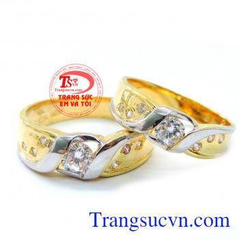 Đôi nhần cưới khởi đầu cho hạnh phúc lứa đôi