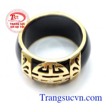 Qua đó sản phẩm Nhẫn ngọc Trung Hoa trở nên sang trọng và đẹp mắt hơn rất nhiều.Nhẫn ngọc rồng bọc vàng