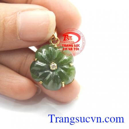 Mặt đá cỏ hoa mai bọc vàng