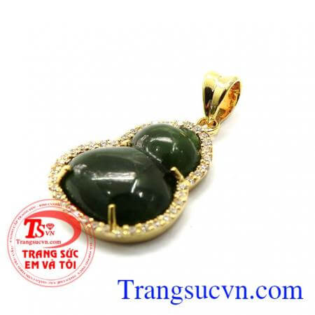 mang lại cho người đeo nhiều may mắn,vui vẻ,sức khỏe,sự trường thọ kết hợp với viền vàng lấp lánh,trang trọng,