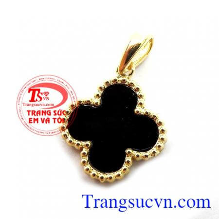 Mặt cỏ 4 lá thời trang,là sản phẩm được nhập khẩu từ korean,