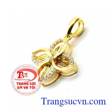 Mỗi lá cỏ tượng trưng cho một thông điệp trong cuộc sống,