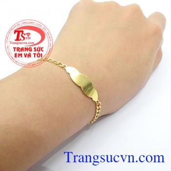 Lắc tay cho bé