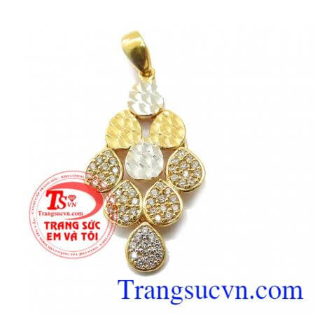 Phù hợp với nhiều lứa tuổi,Kết hợp được nhiều kiểu dây chuyền khác nhau